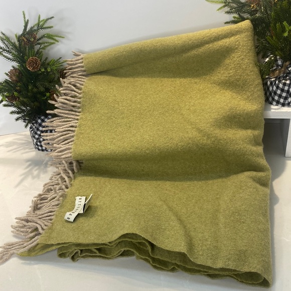 Pottery Barn Bedding Pottery Barn Green 0 Wool Fringe Edge Throw